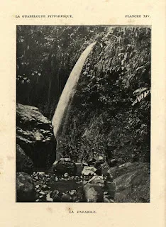 Photographie de la cascade La Parabole en Guadeloupe au début du 20e siècle