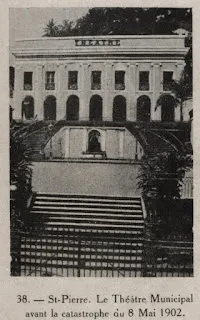 Photographie du théâtre de Saint-Pierre avant 1902